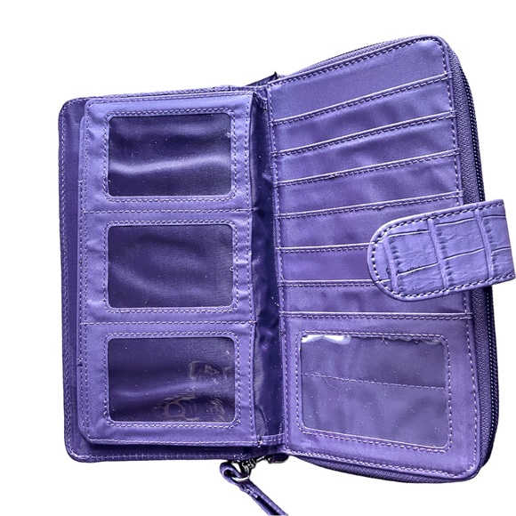 Purple croc embossed faux leather wristlet wallet - Picture 3 of 11